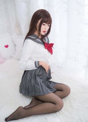 美人无泪